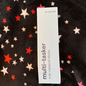 Alleyoop Makeup brush